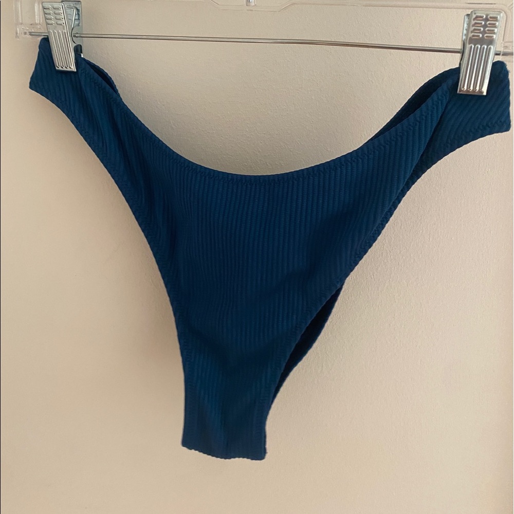 Cheeky bikini bottom, navy blue